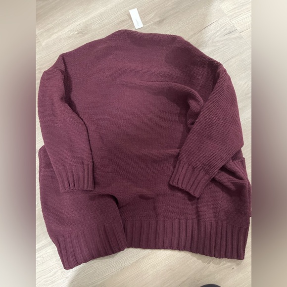 American Eagle Maroon Cardigan - Picture 2 of 3